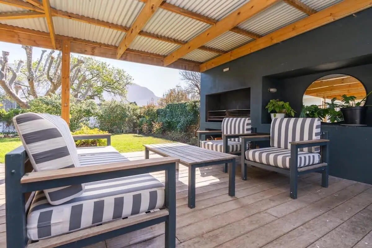 Contemporary 4-Bedroom Oasis Cape Town